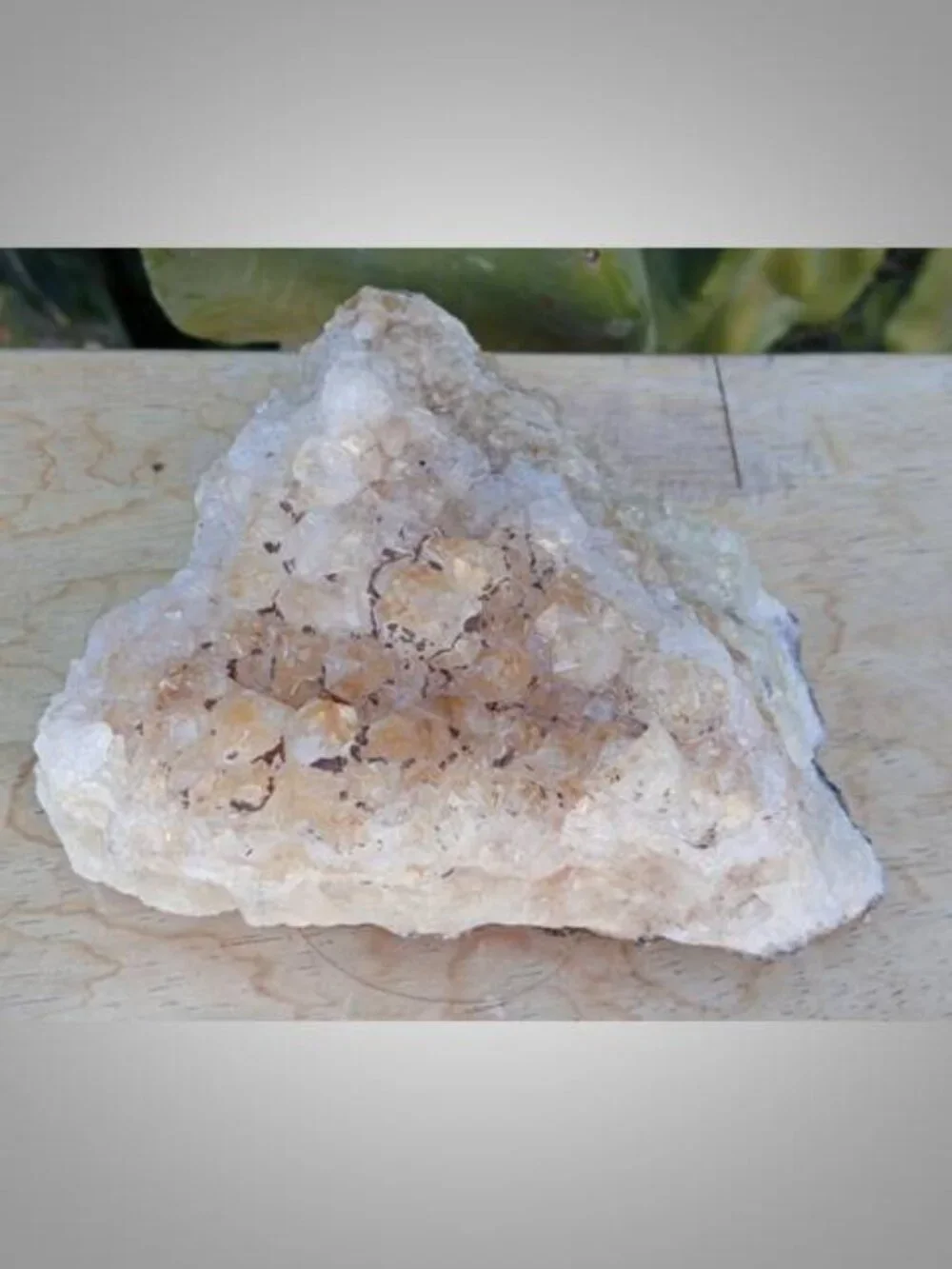 citrine crystal cluster 01 rock